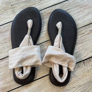 Sanuk Sandals, size 8